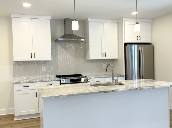 57 Monroe Ave #2