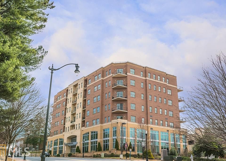 1st image of 326 Roswell St SE Unit 405