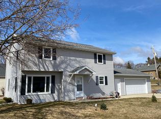 125 Liberty St, Belgium, WI 53004