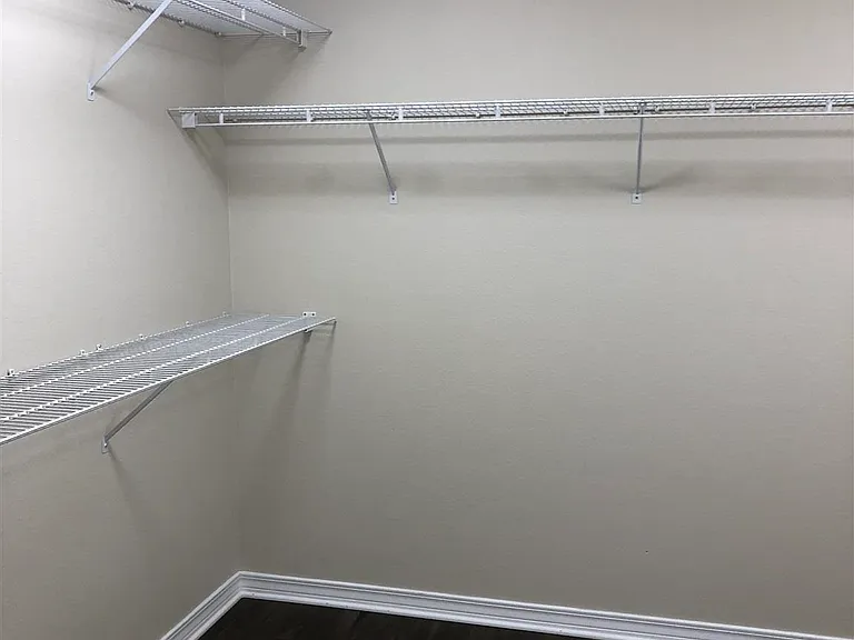 1044 Woodlore Cir — Photo 15