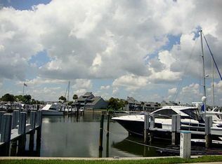 2115 Windward Way APT 203, Vero Beach, FL 32963