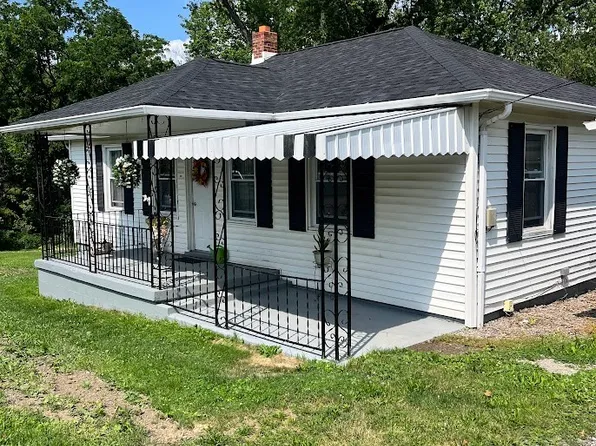 723 7th St, Mather, PA 15346