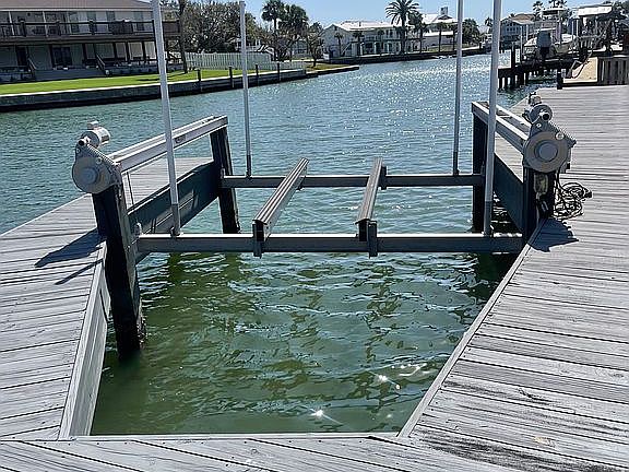 5th image of 17 Bahama Dr