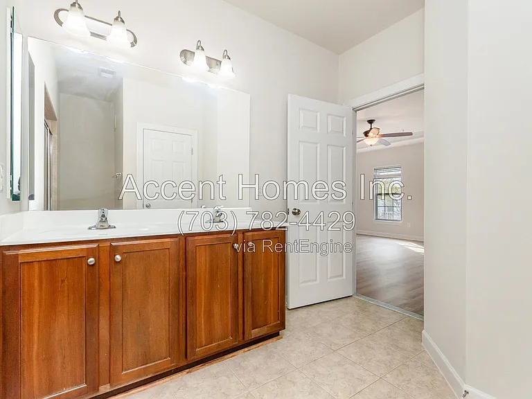 5675 Harrington Falls Ln #G — Photo 24
