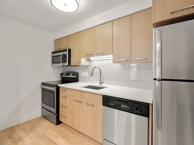AVIA Lofts on Parkway — Photo 77