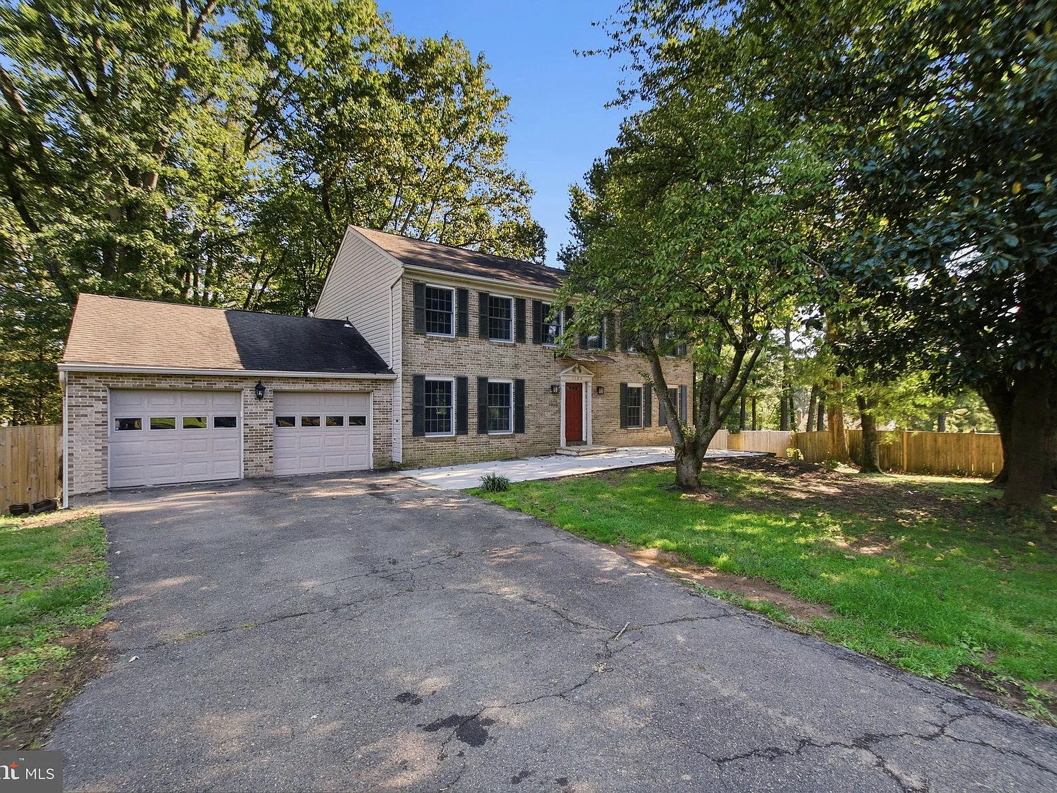 4 bed, 3.5 bath, 3452 sqft, $5,200 — Photo 2