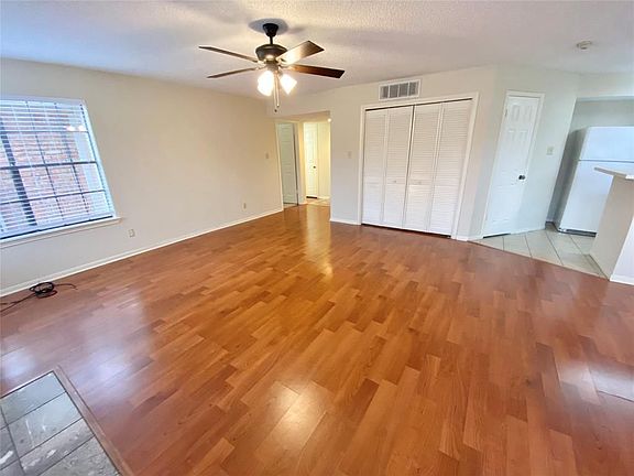 3rd image of 2300 Old Spanish Trl APT 1057