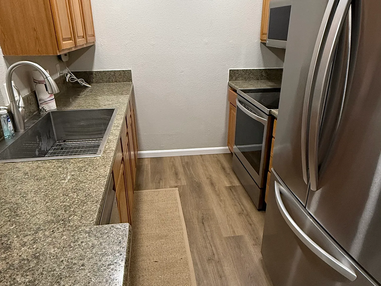 2 bed, 1.5 bath, 750 sqft, $3,200 — Photo 4