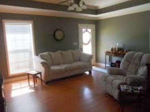 5th image of 337 Daralyn Dr