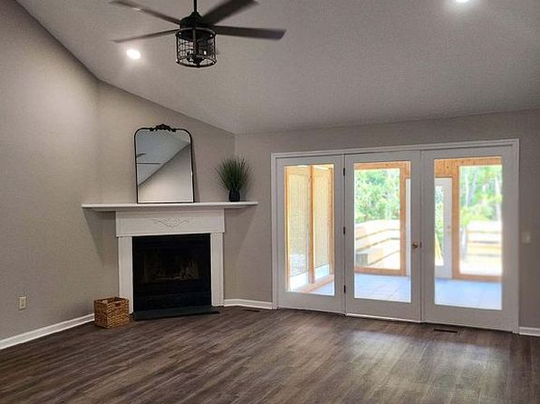 809 Bo Jo Ella Dr