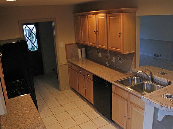 2nd image of 10015 Lakemere Dr