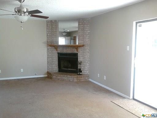2nd image of 2010 Fleetwood Dr
