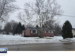 1606 Pershing Rd, New London, WI 54961