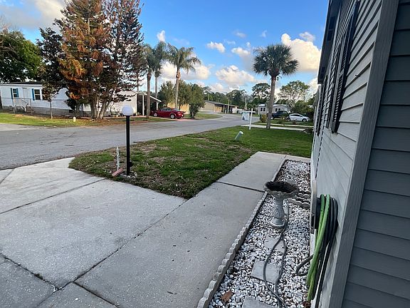 3rd image of 1641 Ridge Dr