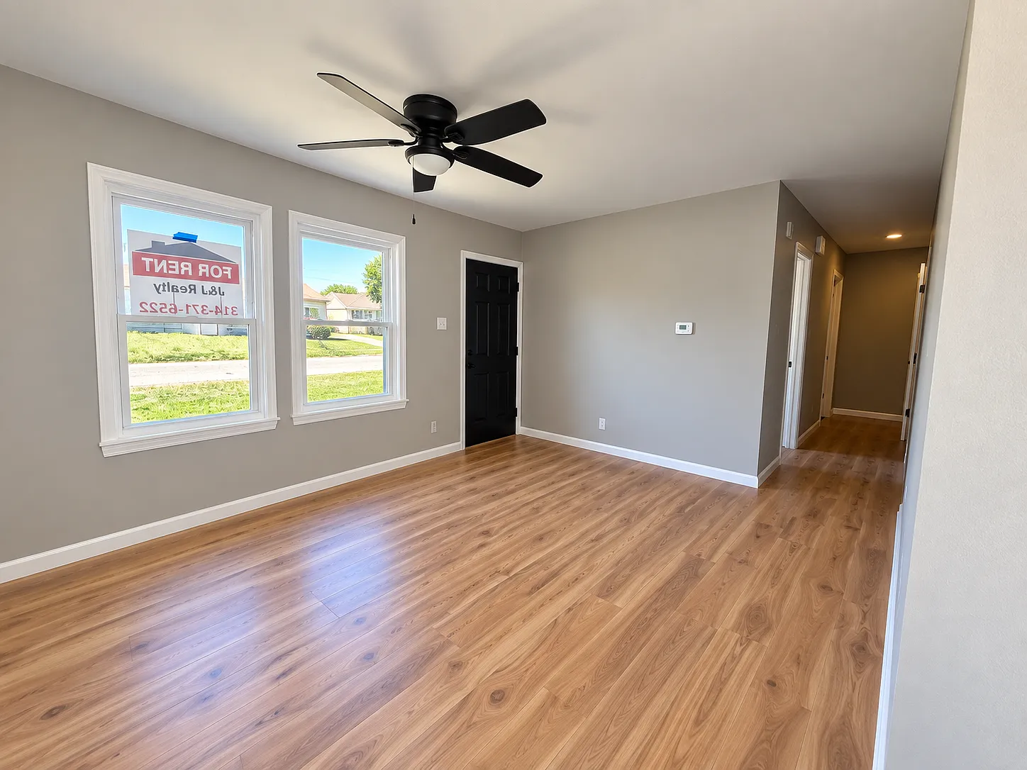 3 bed, 864 sqft, $1,500 — Photo 2