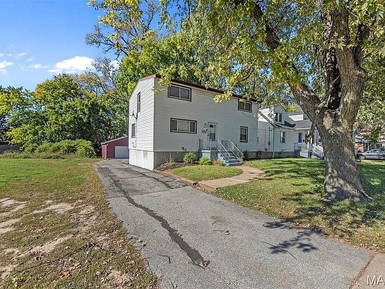 3319 Eminence Blvd — Photo 3