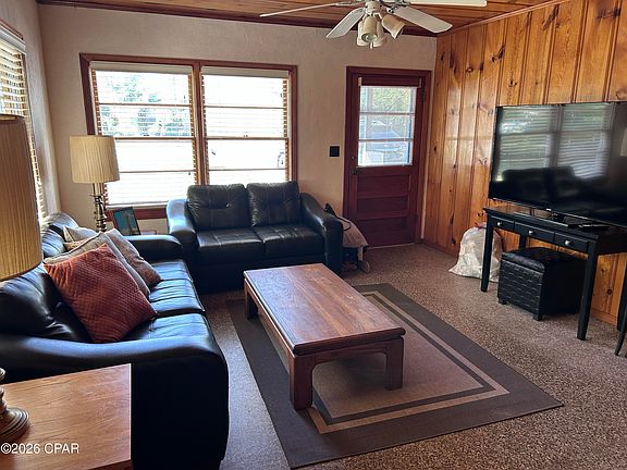 3rd image of 22601 Coral Ave