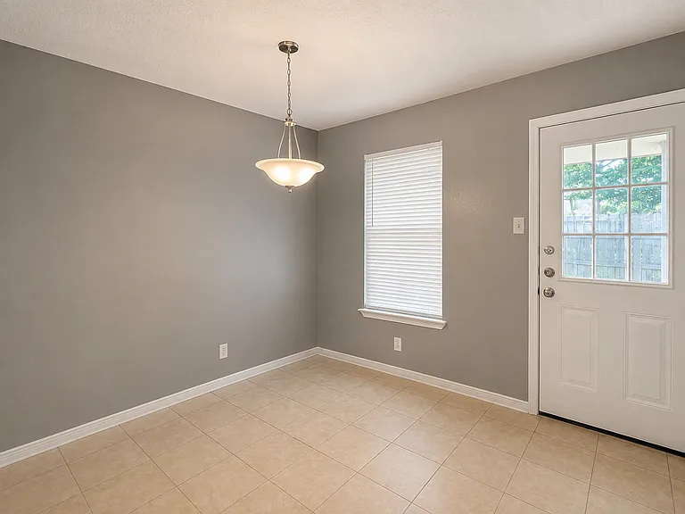 2907 Cantabrian Dr #B — Photo 6