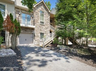 9 Wildbriar Ct, Lake Harmony, PA 18624