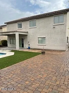 5 bed, 3.5 bath, 4070 sqft, $3,300 — Photo 3