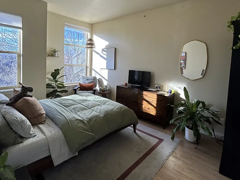 1700 N Emerson St — Photo 11