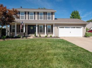 5001 Royal Burgess Dr, Saint Peters, MO
