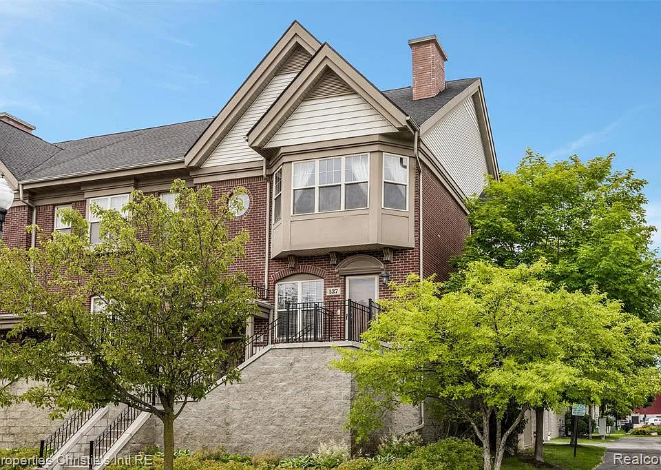 137 Winder St #37