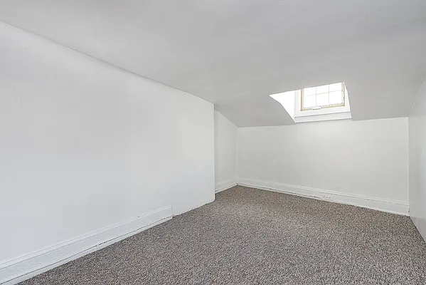 Rented by Bold New York | media 12