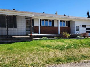 5413 50th St, Elk Pt, AB T0A1A0