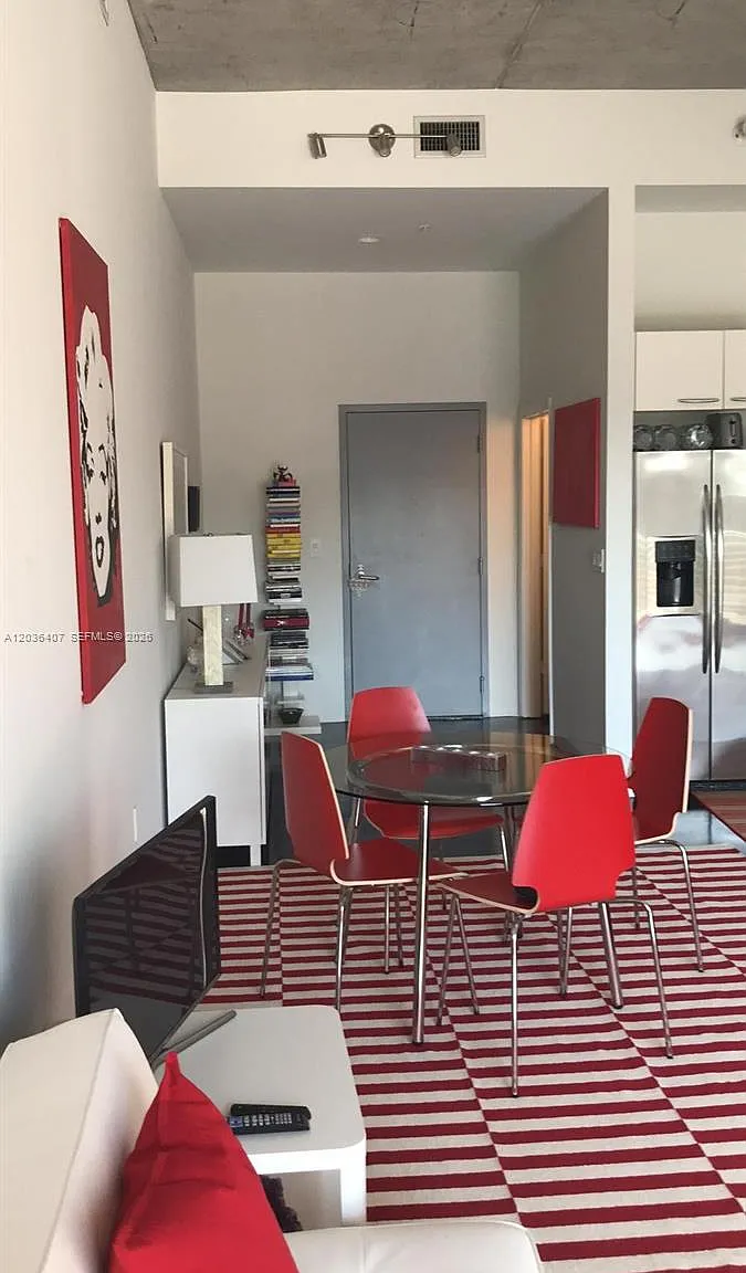 The Meridian Condo — Photo 4