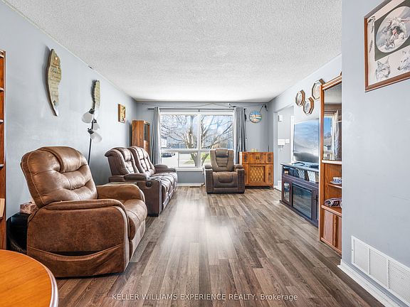 4th image of 321 Park St