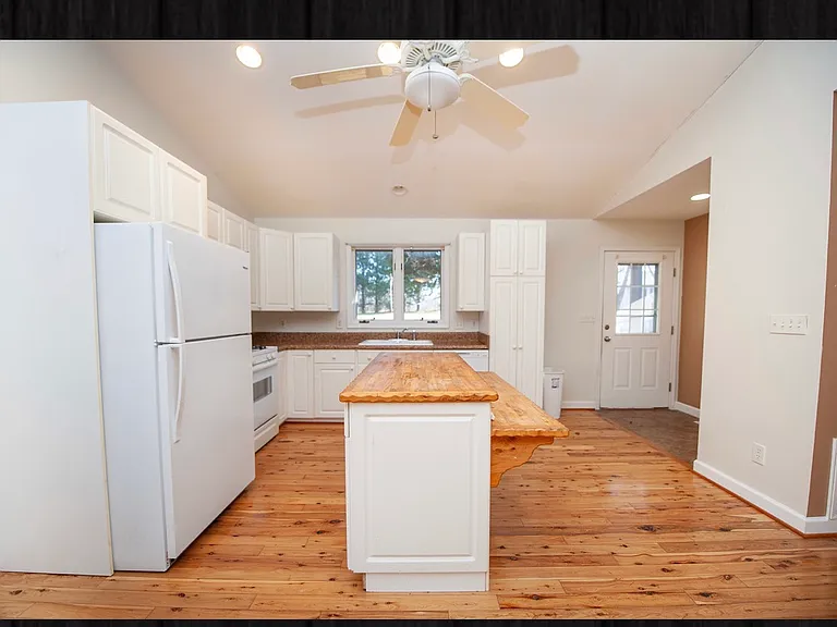 1519 E Rutherford St #A — Photo 7