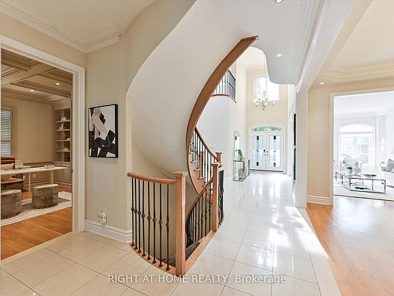 4th image of 154 Charlton Blvd