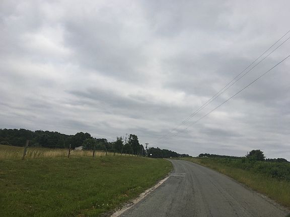 5th image of 4051 Cody Rd