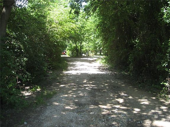 3rd image of 19550 Fm 1565