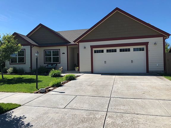 3rd image of 40 Cedar Shade Ln