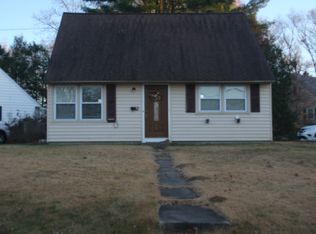 2 Ardman Dr, Willimantic, CT 06226