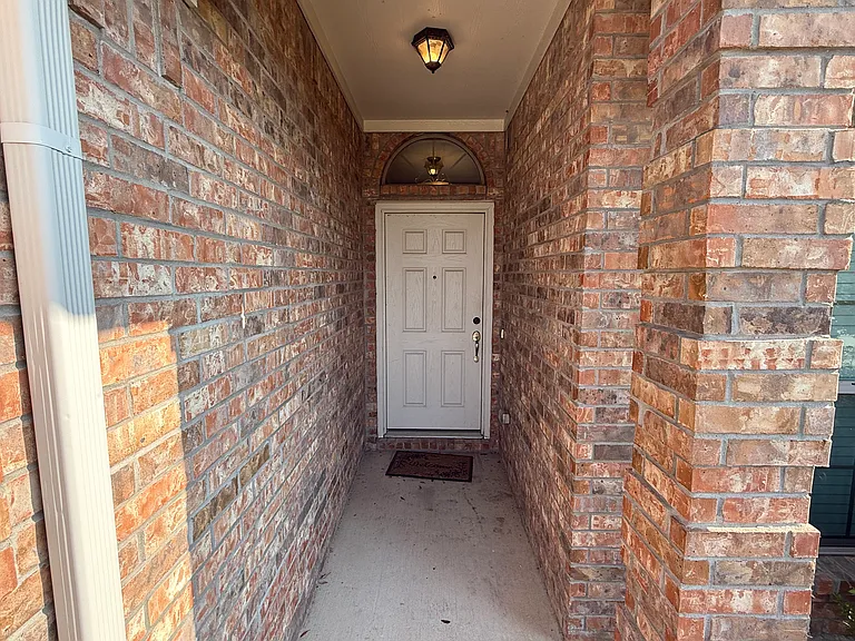 412 Windridge Dr — Photo 4