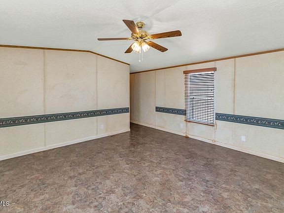 3rd image of 6824 W KAREN LEE Lane