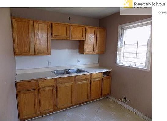 4th image of 2807 Van Brunt Blvd