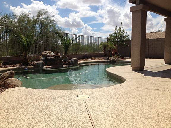 Pebble Tech Play Pool