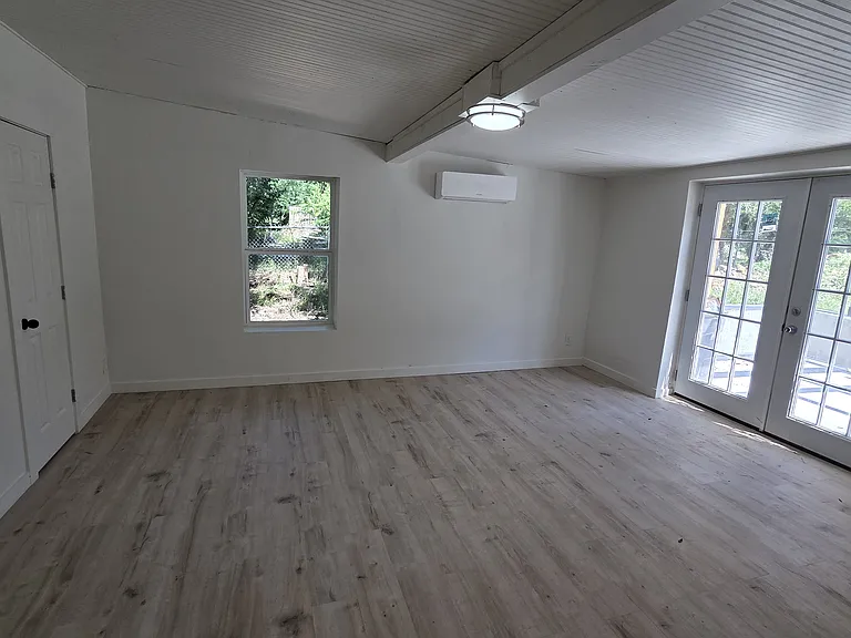 302 Kegley St — Photo 26