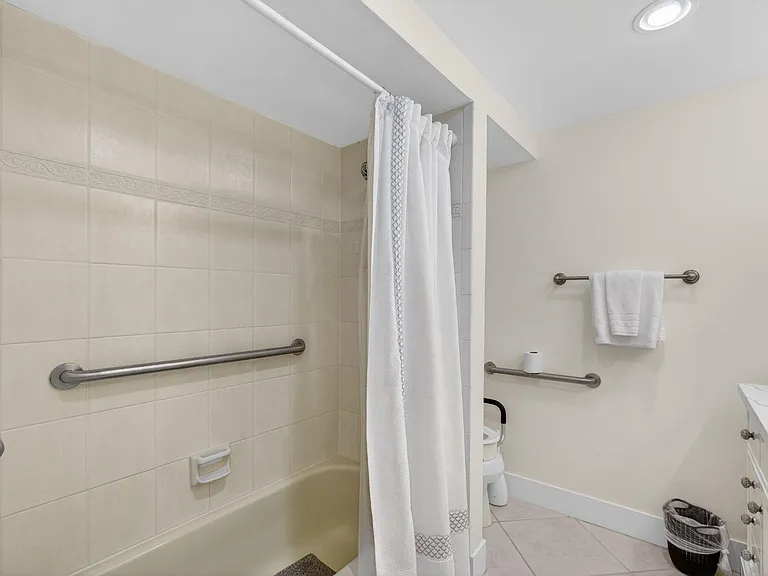 611 Brackenwood Cv — Photo 31
