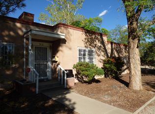 912 Grandview Dr SE, Albuquerque, NM 87108