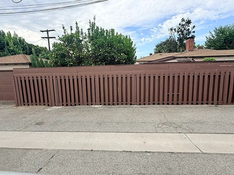 4112 W Victory Blvd — Photo 26
