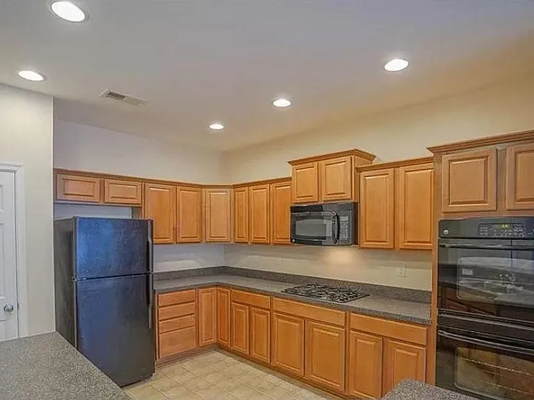 6502 Margaret Ct — Photo 7