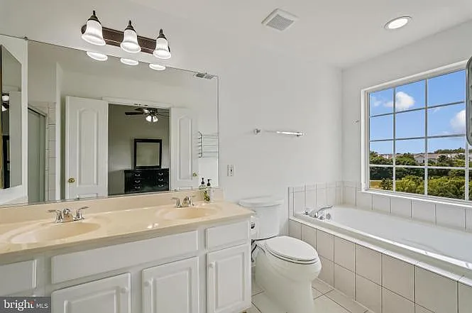 12960 Park Crescent Cir — Photo 20