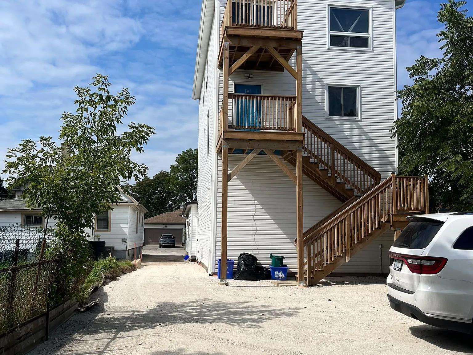 7 bed, $4,200 — Photo 1