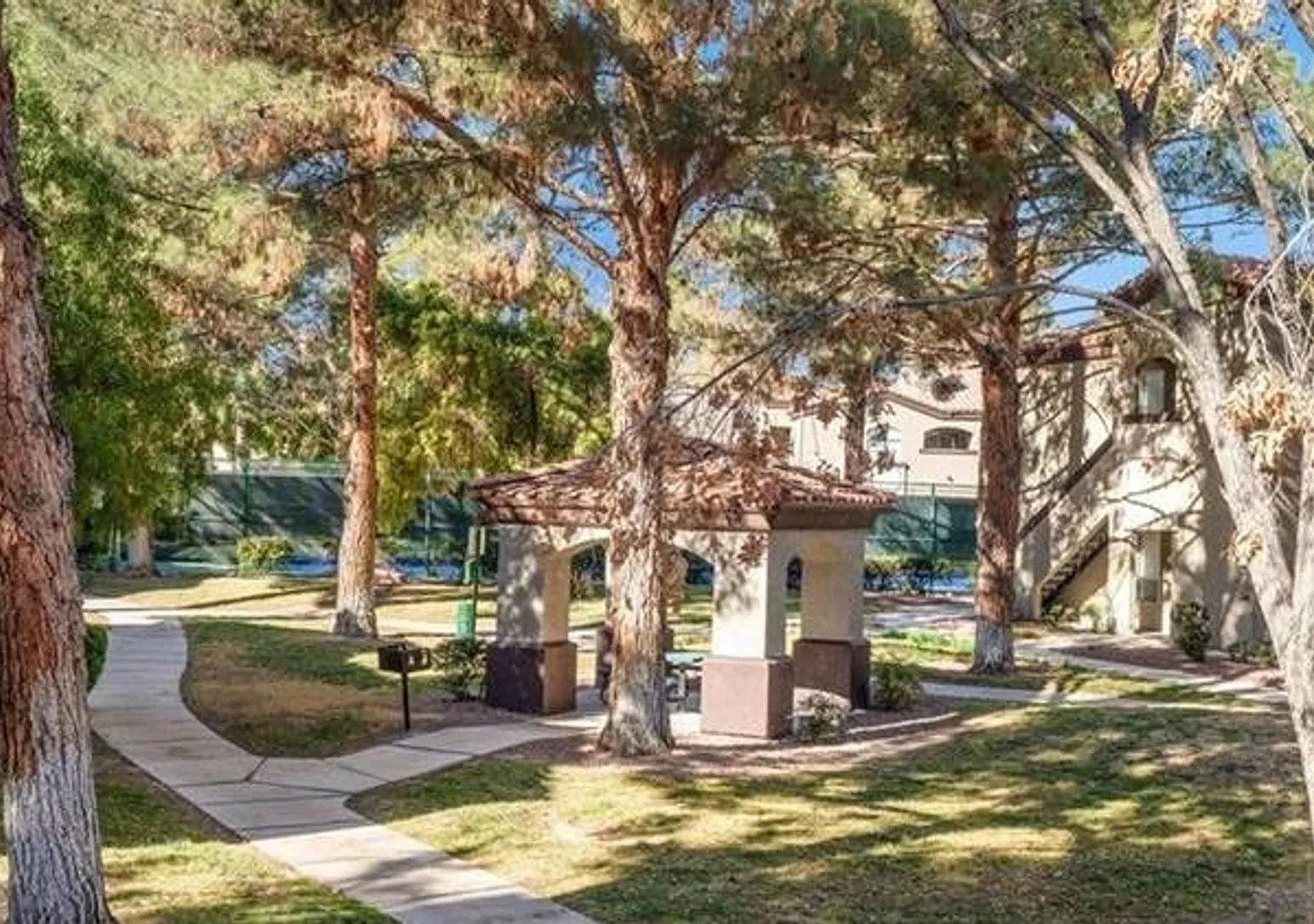 Single story condo conveniently locates just South of The Strip — Photo 2