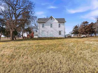 3225 Trail Rd, Chapman, KS 67431